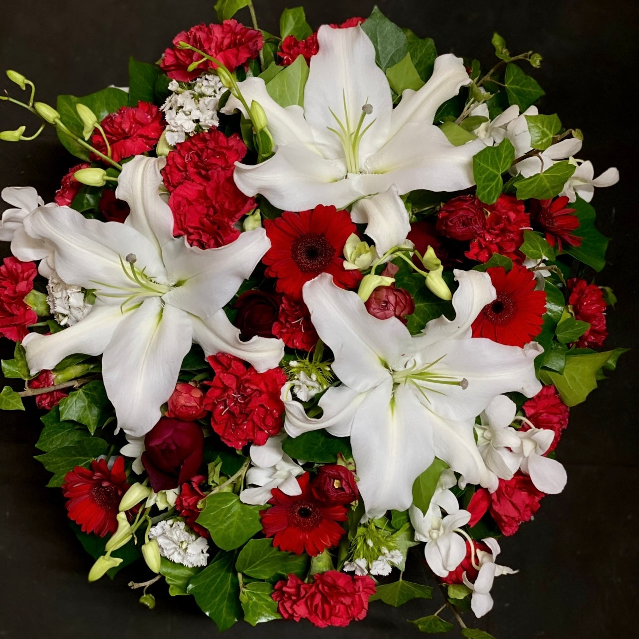 Funeral Wreath Round